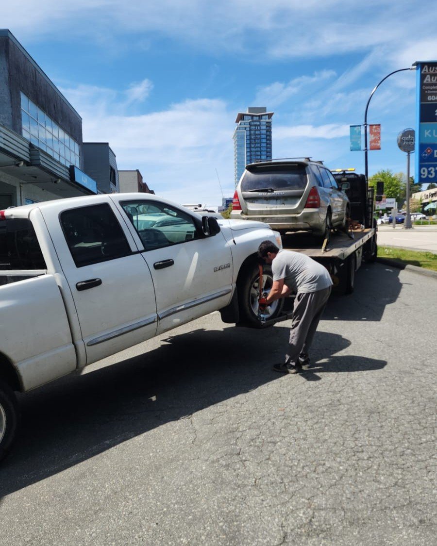 Non running scrap vehicle picked up for cash in Ladner