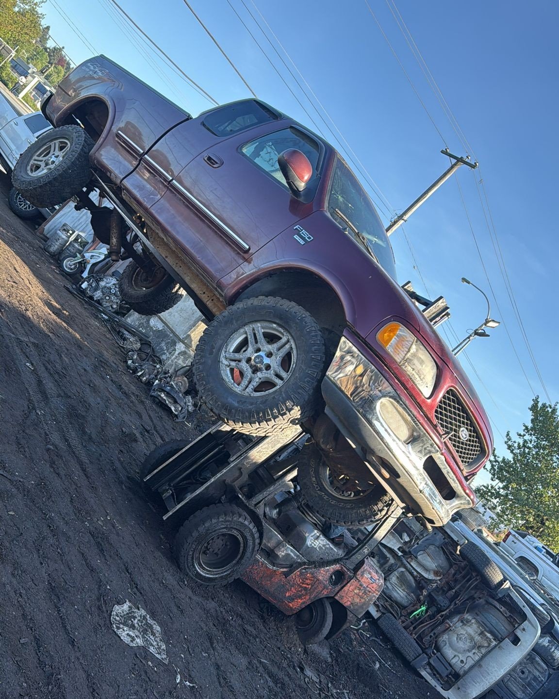 Ladner Scrap Car Recycling Process: Fluid Handling and Material Recovery After Pickup